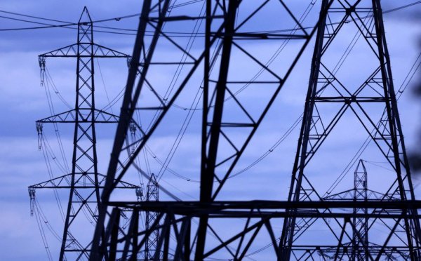 ​6 гривень за кіловат: чи наважиться уряд підвищити ціну електроенергії? 
                                