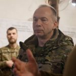 Сырский на Донбассе заявил о просчетах командиров в обороне. Ситуация исправлена, будет резерв