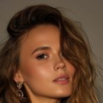 Анна Кошмал поделилась редкими кадрами с мамой и рассказала о ее празднике