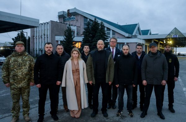 Шмигаль: Польські урядовці не прийшли до кордону на зустріч із представниками України
                                