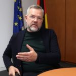 Глава зарубежного комитета Бундестага: Нужно скупать боеприпасы для Украины по всему миру