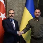 Ермак обсудил с главой МИД Турции безопасность в Черном море