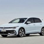 Новый Volkswagen Golf показали официально: разбираем ключевые особенности новинки
