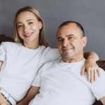 Жена Виктора Павлика мастерски ответила на упреки, что вышла замуж из-за денег мужа