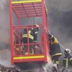 Удар по пятиэтажке в Сумах: из-под завалов достали тело погибшего