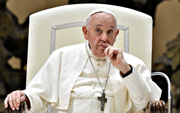  "Белый флаг" Папы Римского. Как Франциск попадает в скандалы без четкой позиции по поводу войны в Украине 