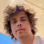 Максим Галкин показал архивное фото с сыном в Израиле и как они проводили там время 8 лет назад