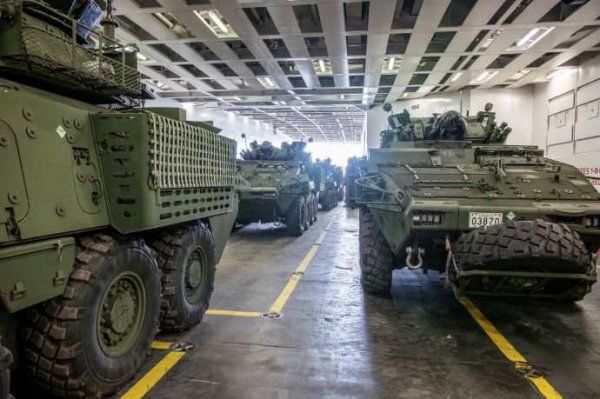Канада отправила Латвии 150 единиц военной техники