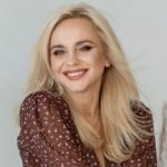 42-летняя Лилия Ребрик впервые показалась после родов и рассказала о своем состоянии