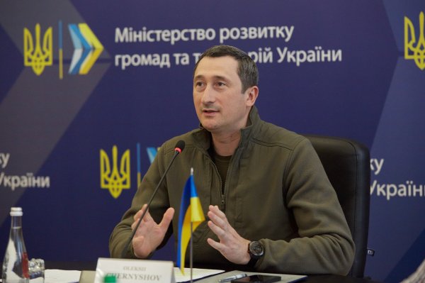 Генератори можуть стати в нагоді: Україна за крок до відключень електроенергії
                                