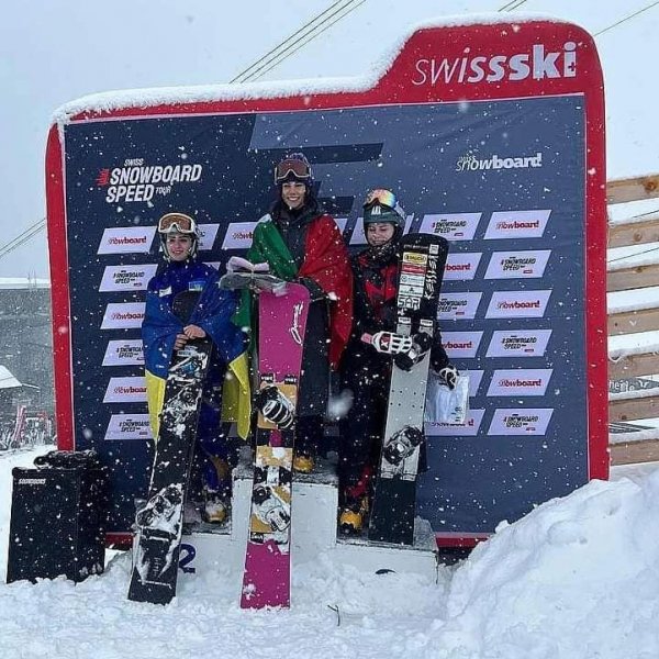 Украинские сноубордисты завоевали три медали на этапе Кубка Европы в Швейцарии 