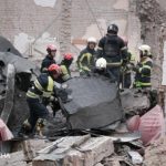 В Киеве уже десять пострадавших после ушиба. Разбор завалов продолжается