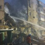 Удар “Шахеда” по многоэтажке в Сумах: из-под завалов достали 10 человек, погибли