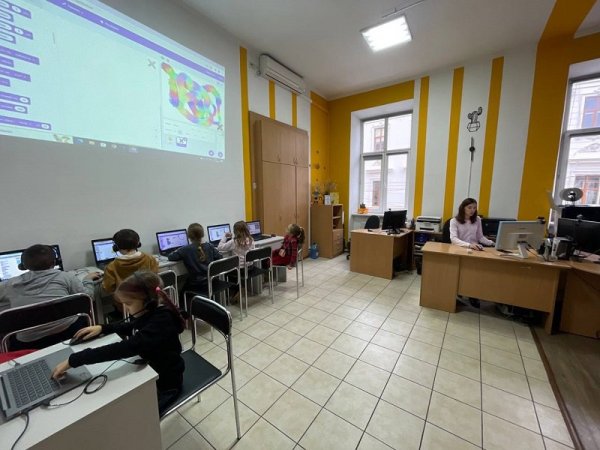 Более 600 украинских детей учатся программировать при поддержке Favbet Found Club Украина Новости компаний 