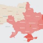 Воздушные силы сообщили об угрозе баллистики, в Одессе слышны взрывы