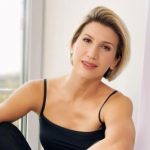 Анита Луценко снова сделала операцию и показала как исправила ошибку хирурга, изуродовавшего ей живот