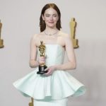 “Оскар-2024”: у Эммы Стоун порвалось платье прямо во время церемонии вручения награды