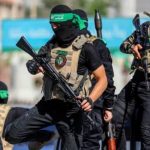 ХАМАС не согласен отдать заложников: требует вывода войск