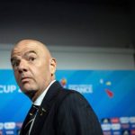 Президент ФИФА высказался против “синих карт” в футболе