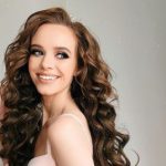 Актриса Ирина Кудашова похвасталась подарком за более чем 100 тыс. грн от старшего возлюбленного