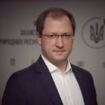 Когда красный свет огня сменяется зеленым цветом восстановления: два года окружающих реформ в Украине или движение в ЕС в условиях войны