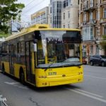 Часть Харькова осталась без света: в городе проблемы с транспортом и водоснабжением