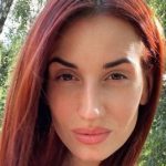 Евгения Эмеральд показала редкое фото с мамой и дочерьми и сообщила о важном празднике в семье