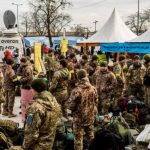 Кому из военных разрешают выезжать за границу: все основания