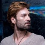 Известный украинский певец впервые рассказал о болезненной измене и новых романах: “Любовь уничтожила меня”