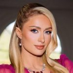 Пэрис Хилтон полностью обнажилась и наделала пикантных снимков для модного глянца