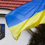 Почему мужчин ограничили в консульских услугах и когда их возобновят: разъяснение МИД