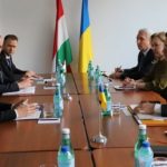 Кулеба и Сийярто провели длительную встречу в Брюсселе