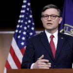 Джонсон ведет переговоры с Белым домом о помощи Украине