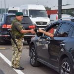 Студенты, спортсмены, волонтеры. Кто может выезжать за границу во время войны и что для этого нужно