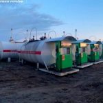 БЕБ припинило роботу нелегальної АЗС у Києві, вилучено 1,5 тисячі літрів палива та обладнання