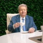 Михаил Поплавский впервые за длительное время показал своего взрослого сына и фото с молодости