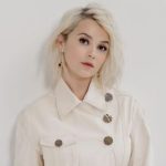 Неузнаваемая Мика Ньютон показала, как выглядела почти 30 лет назад до популярности