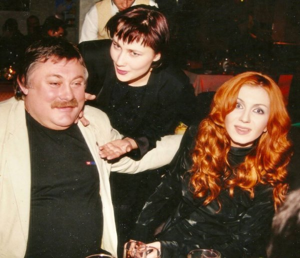 
Ирина Билык удивила архивным фото с Николаем Мозговым и его молодой дочерью Еленой
