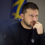 Зеленский: Франция помогает Украине, чтобы ее гражданам не пришлось воевать против Путина