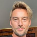 Алан Бадоев показался с папой и восхитил их общим отдыхом в загородном доме: “Обожаю”