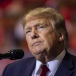 Трамп поддержал одобрение помощи Украине, но “как заем, а не подарок”