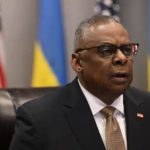 Министр обороны США раскритиковал украинские удары по российским НПЗ