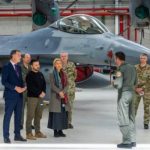 Зеленский осмотрел истребители F-16, которые Бельгия передаст Украине