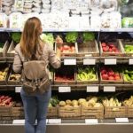 Молодой картофель, редис и зелень: обзор цен и где выгоднее покупать