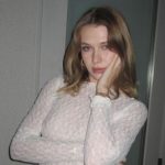 23-летняя дочь Веры Брежневой окончила колледж в США и похвасталась фото из выпускного