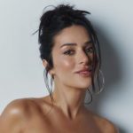 38-летняя Злата Огневич засветила кольцо на безымянном пальце и спровоцировала слухи о замужестве