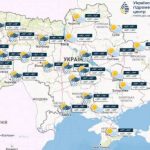 Часть Украины зальет дождями, но будет тепло