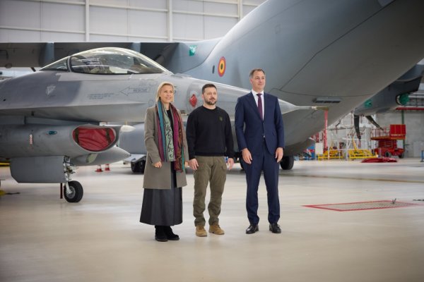 Зеленский посетил в Бельгии военную базу, где обучают украинских летчиков на F-16