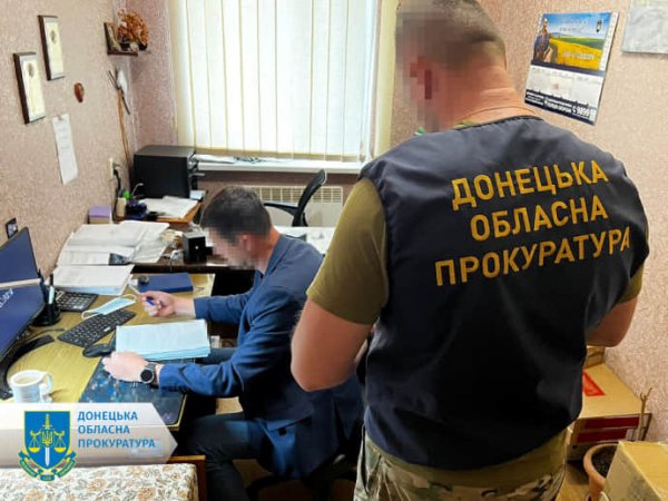 В Донецкой области полицейские незаконно насчитали почти 2,7 млн "боевых"