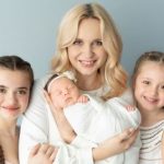 Лилия Ребрик похвасталась оригинальным подарком, который ей сделали дочери в День матери